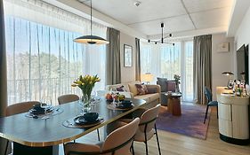 Golden Hour Apartments- Loft H 302